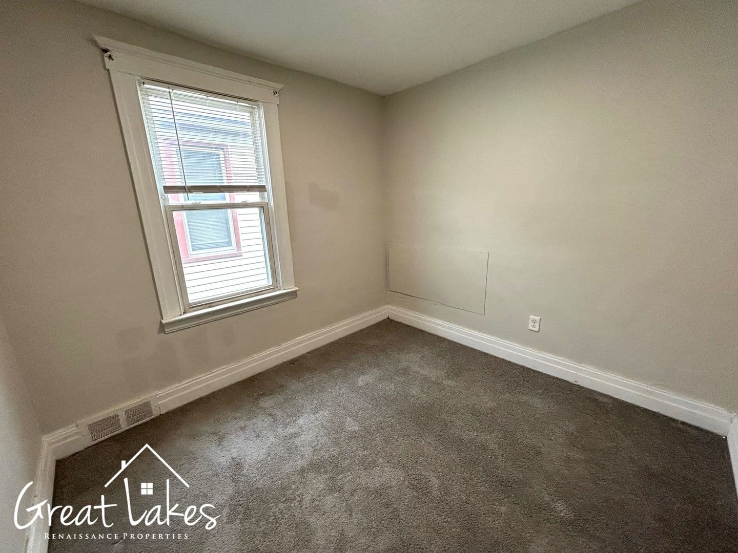 Hamtramck Apartment: 12120-12122 Saint Aubin St