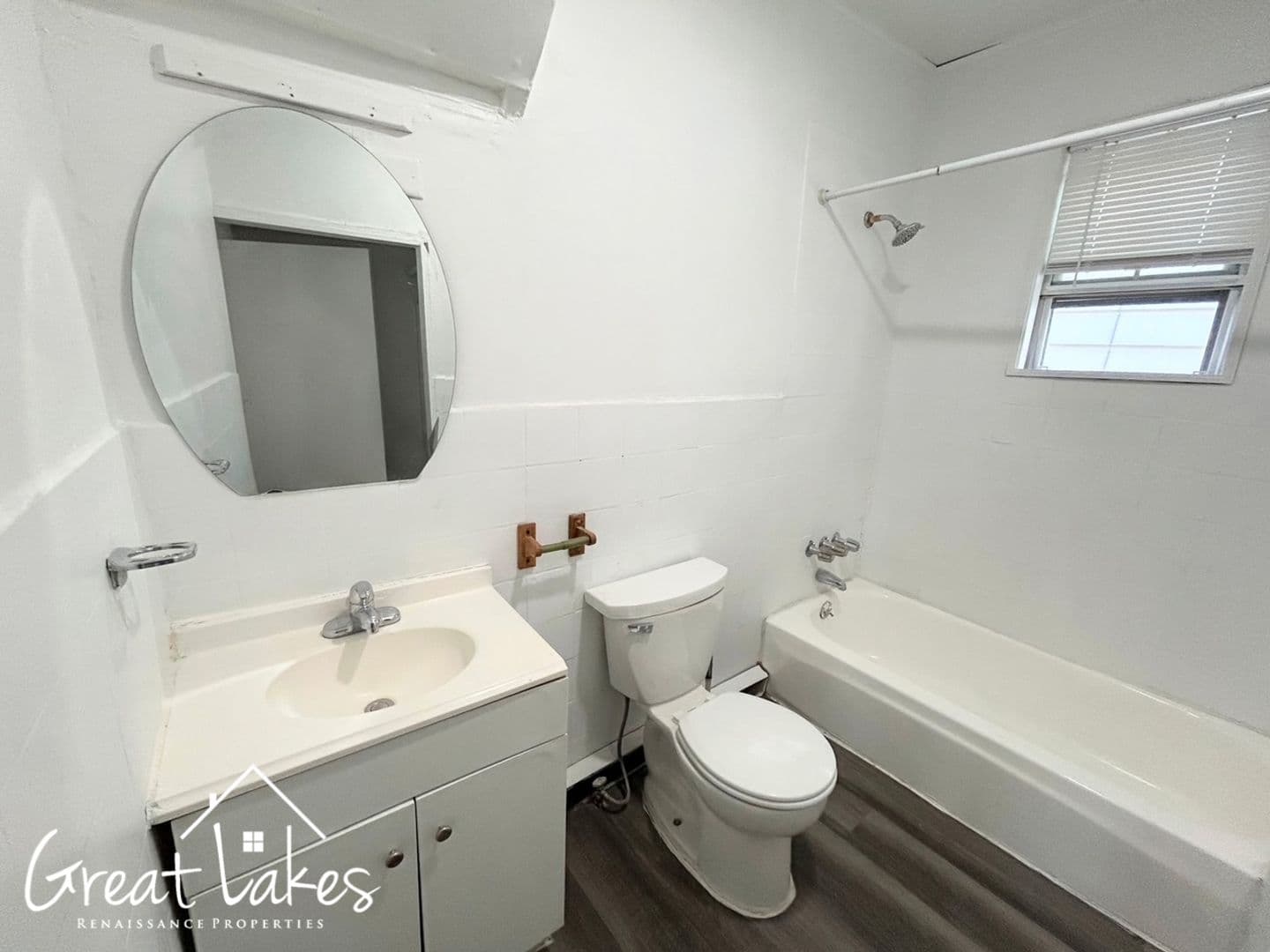 Hamtramck Apartment: 3013 Roosevelt St