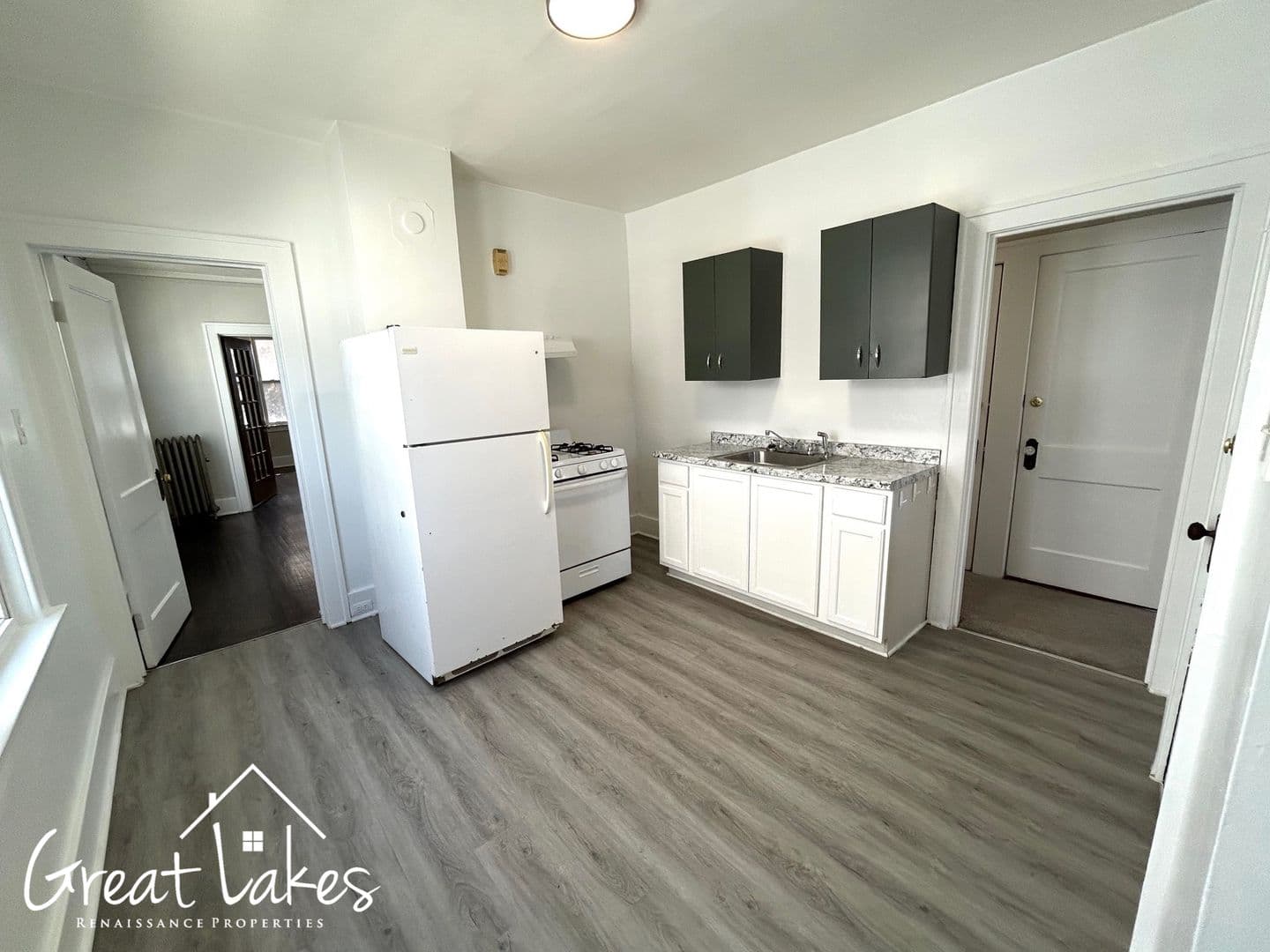 Hamtramck Apartment: 3827 Trowbridge St