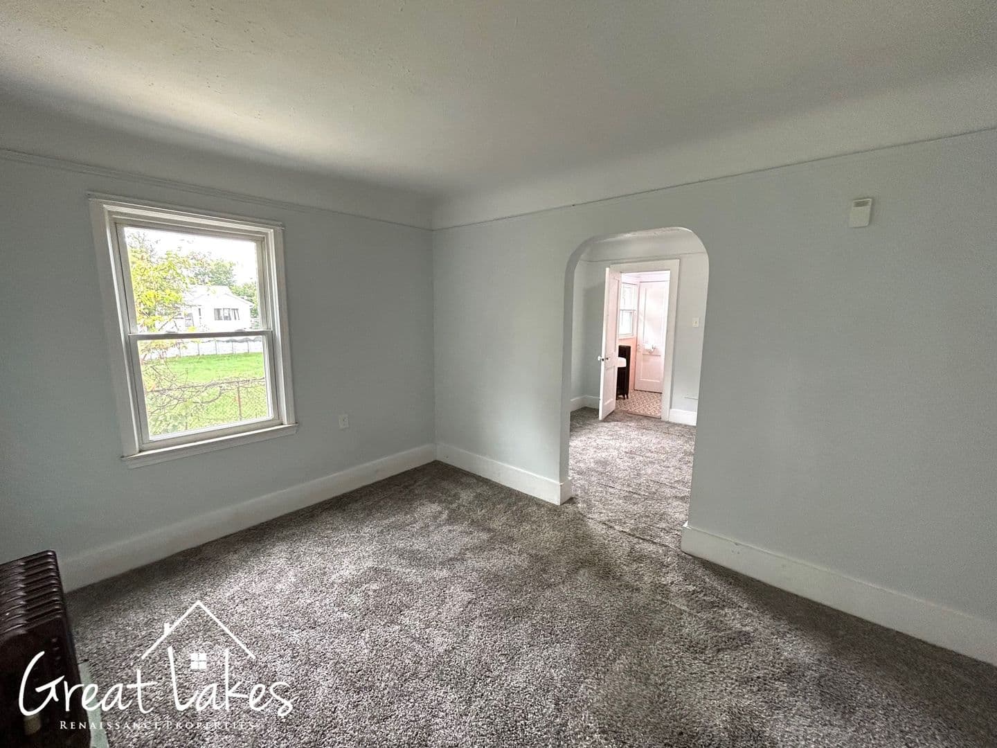 Roseville House: 19441 Eastland St