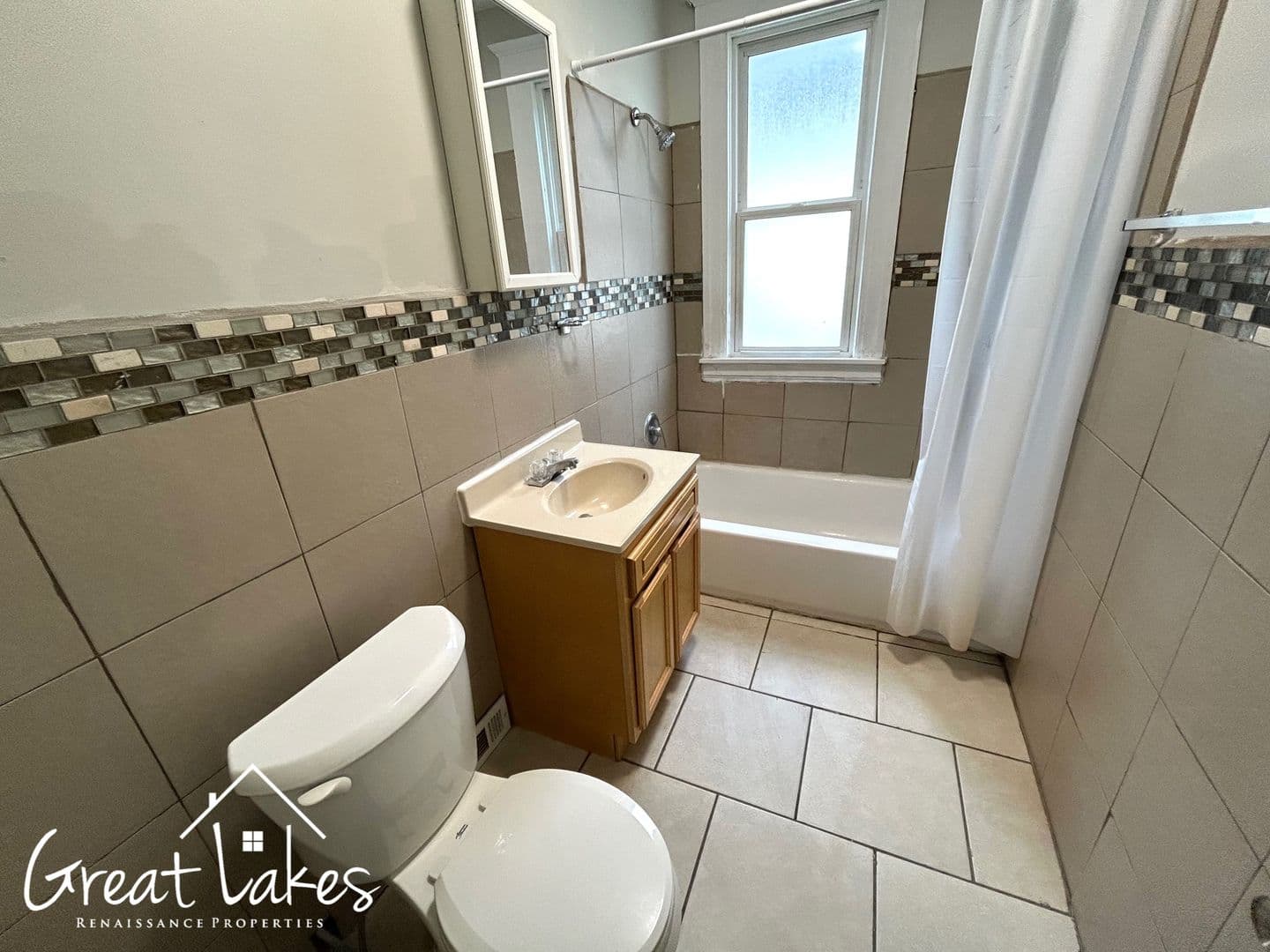 Hamtramck Apartment: 12120-12122 Saint Aubin St