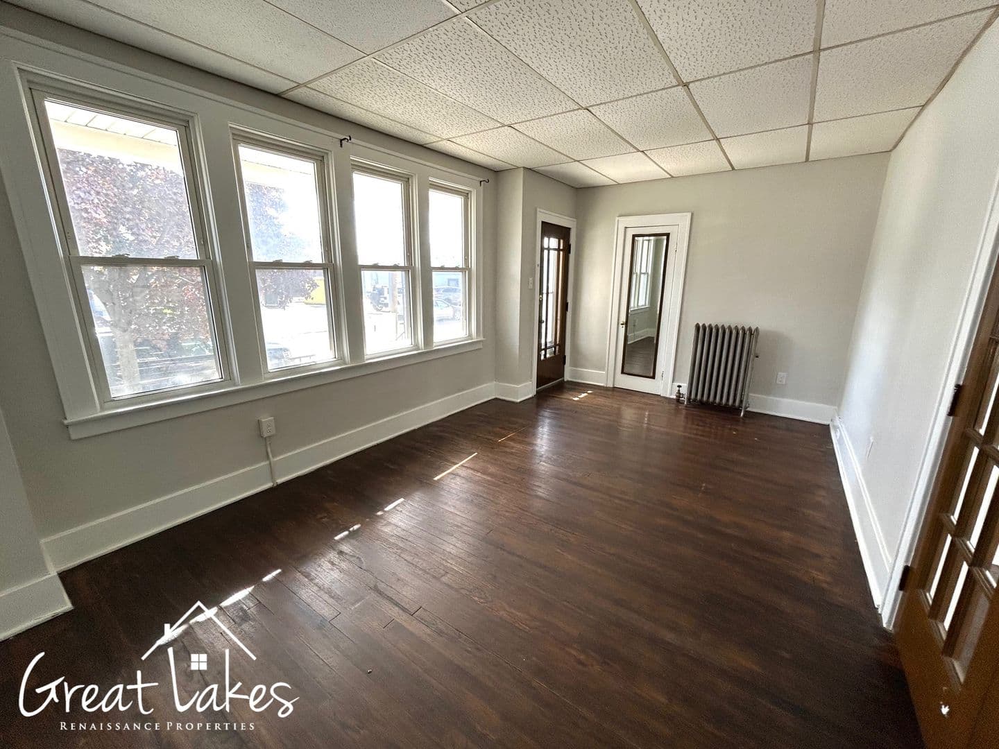 Hamtramck Apartment: 3827 Trowbridge St