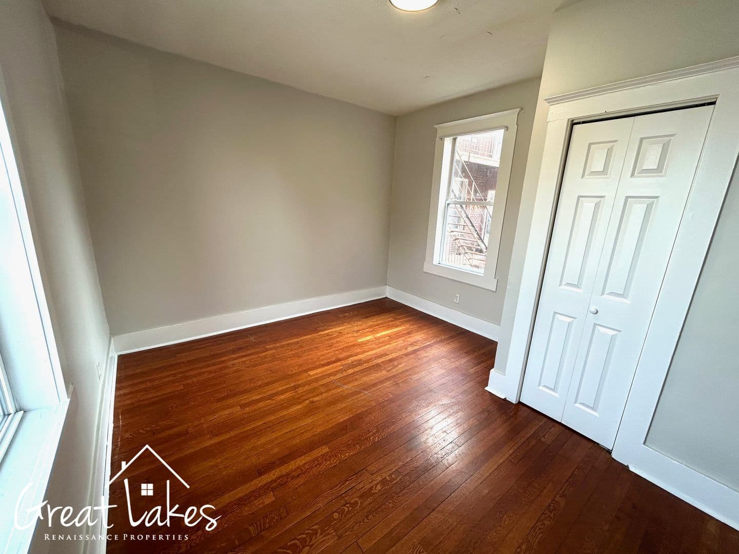 Detroit Apartment: 8133-8139 Senator St and 2030-2036 Mullane