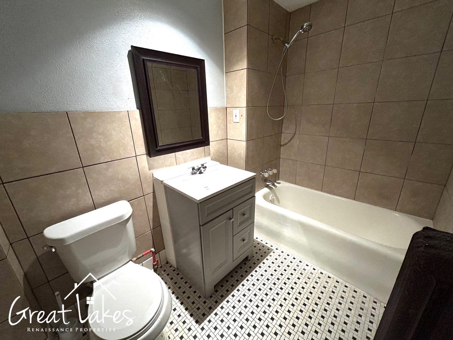Detroit Apartment: 645 Gladstone St