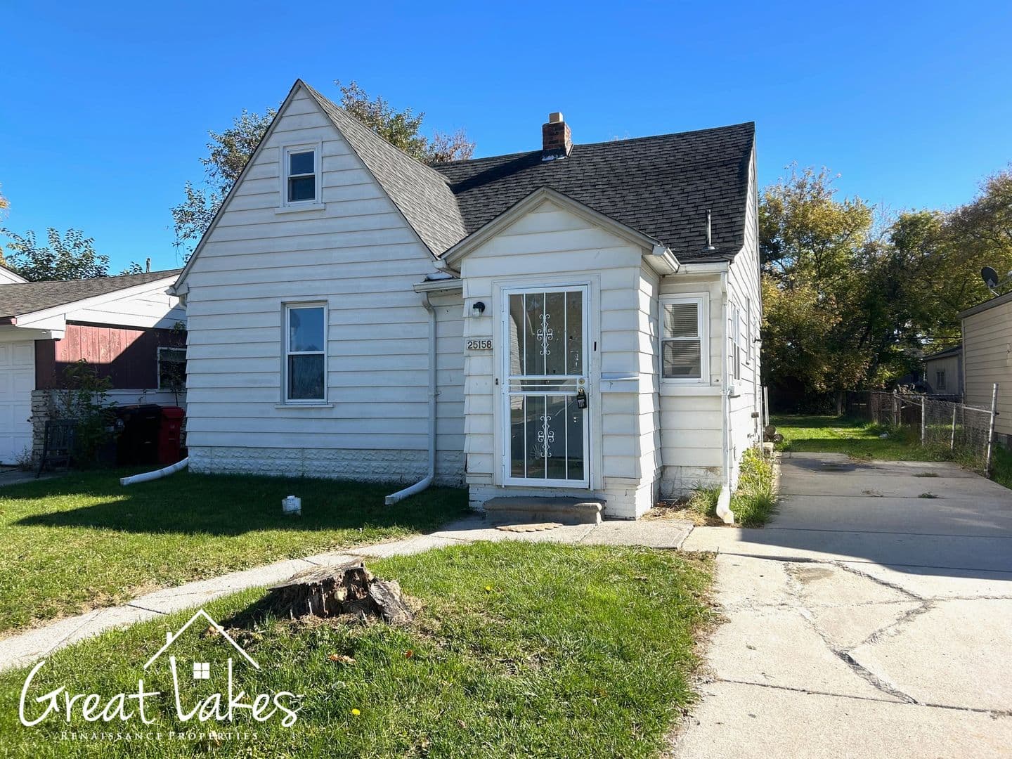 Roseville House: 25158 Pearl St