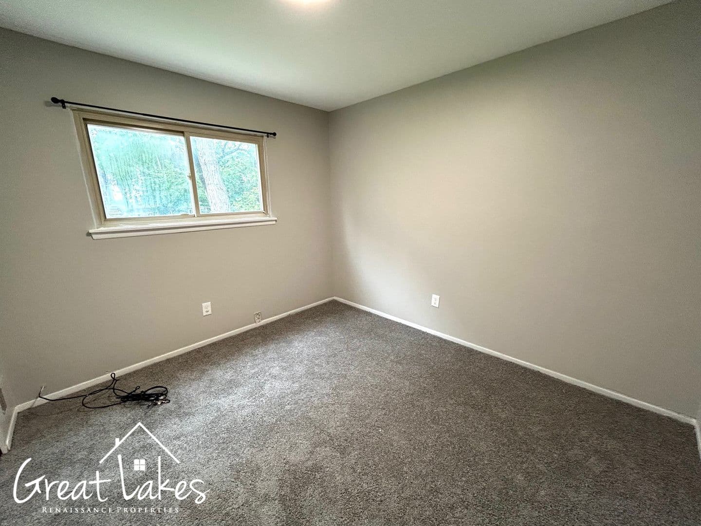 Warren House: 8072 Prospect Ave