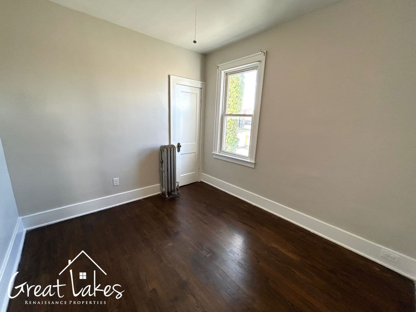 Hamtramck Apartment: 3827 Trowbridge St