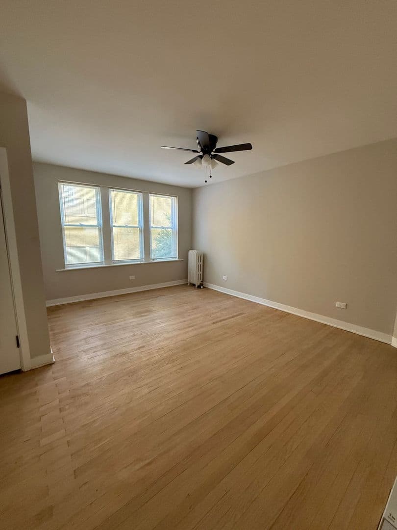 Chicago Apartment: 4022-4028 N. Mozart St.