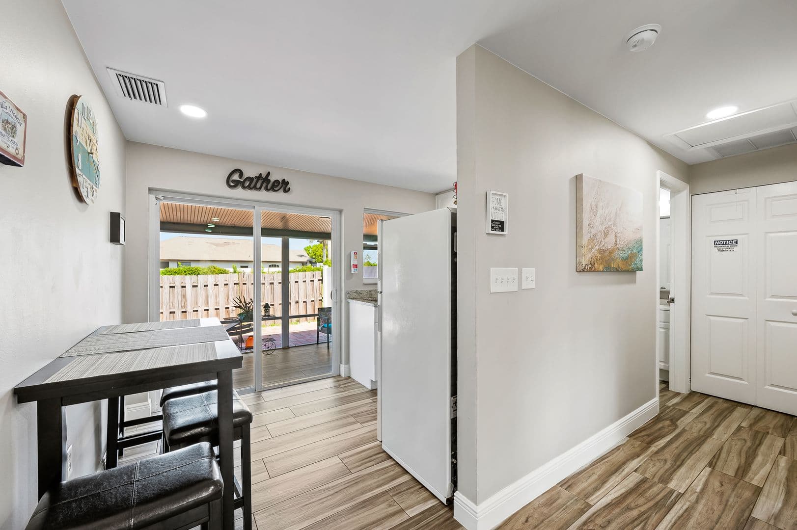 Naples Condo: 668-670 97th Ave. N