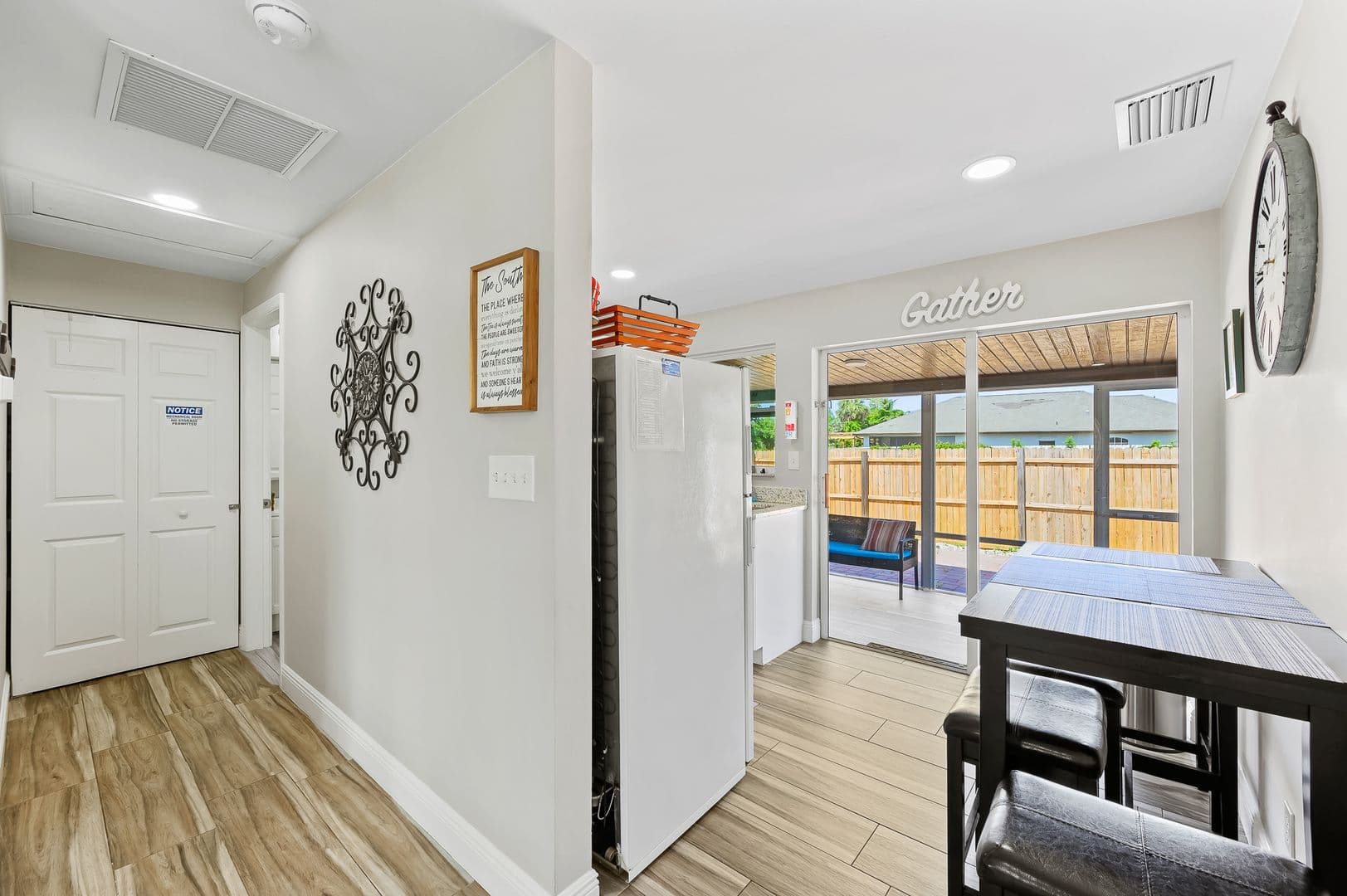 Naples Condo: 668-670 97th Ave. N