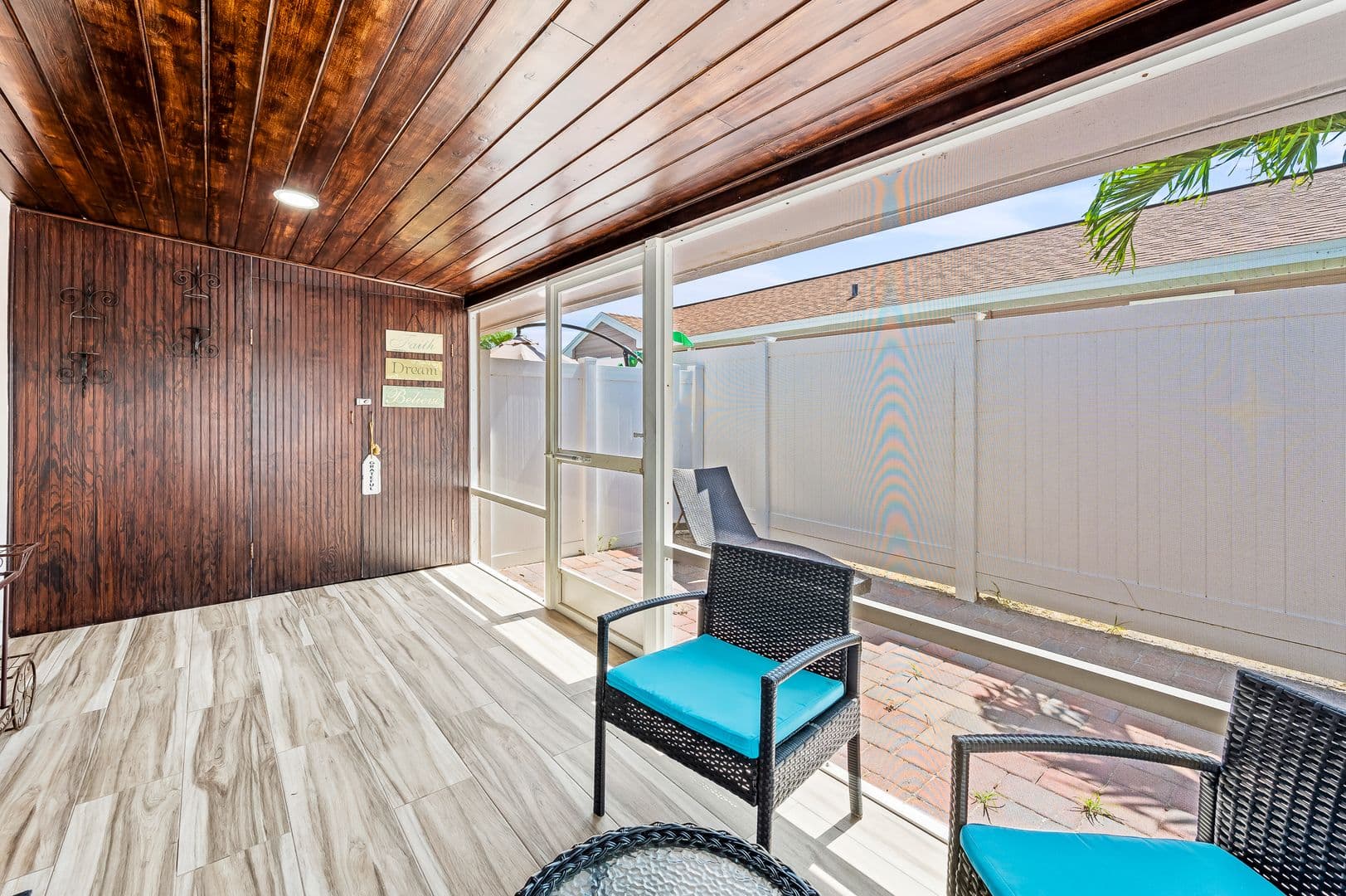Naples Condo: 668-670 97th Ave. N
