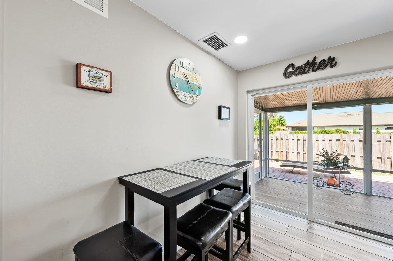 Naples Condo: 668-670 97th Ave. N