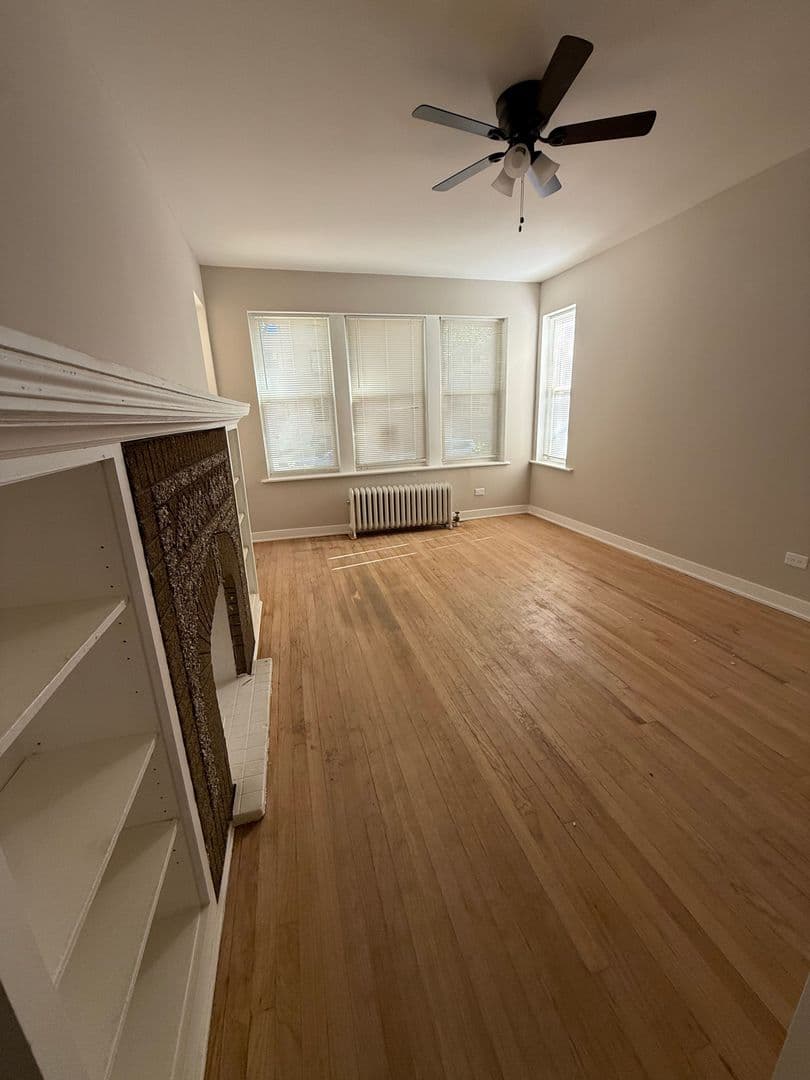 Chicago Apartment: 4022-4028 N. Mozart St.