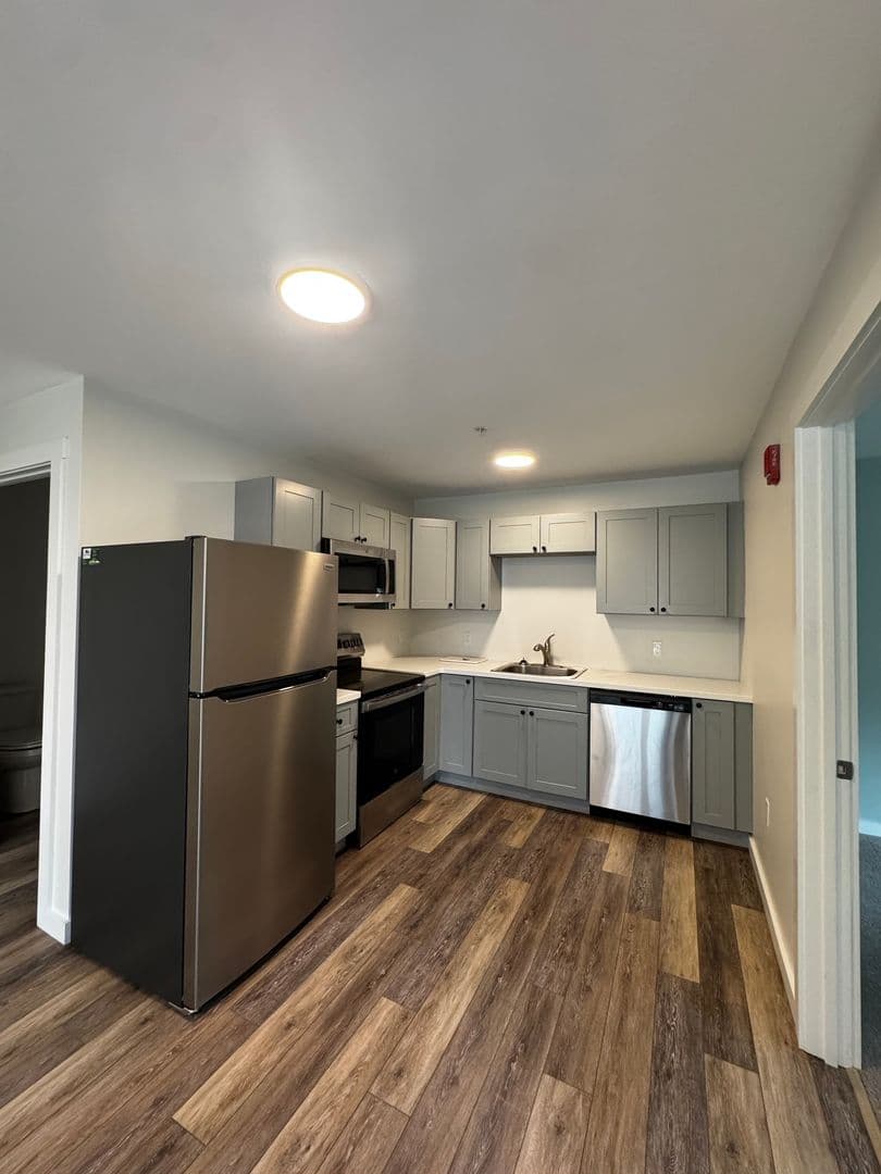 Morristown Apartment: 4 Gordon Lane