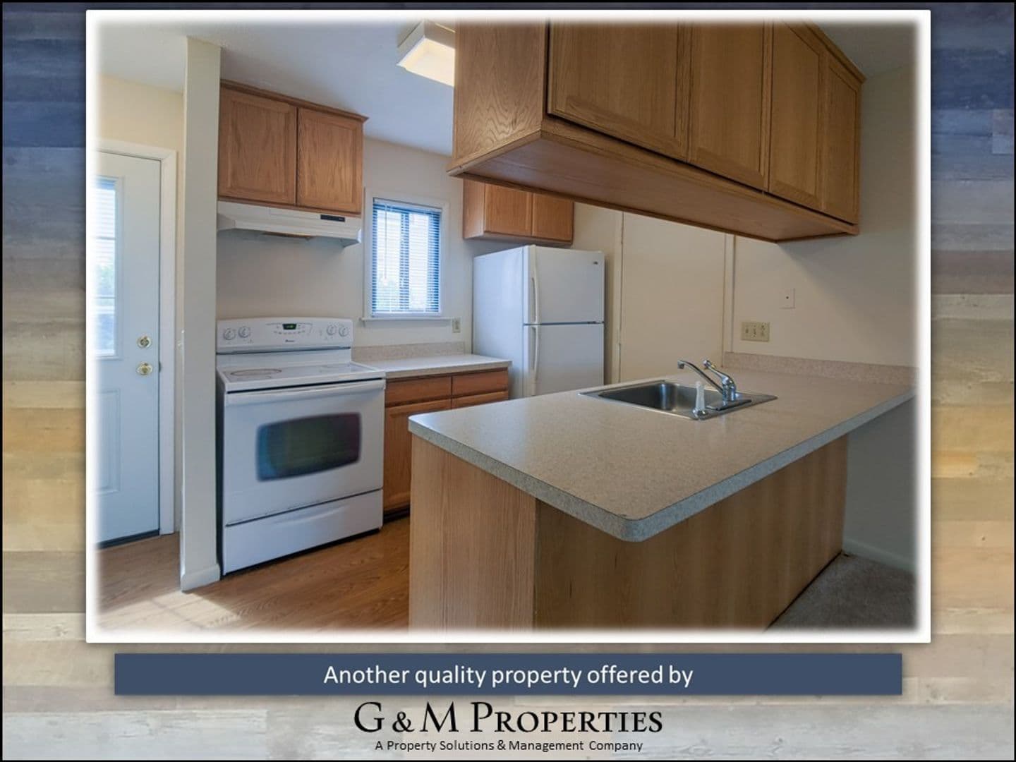 Rochester House: 553 Eastbrooke Ln