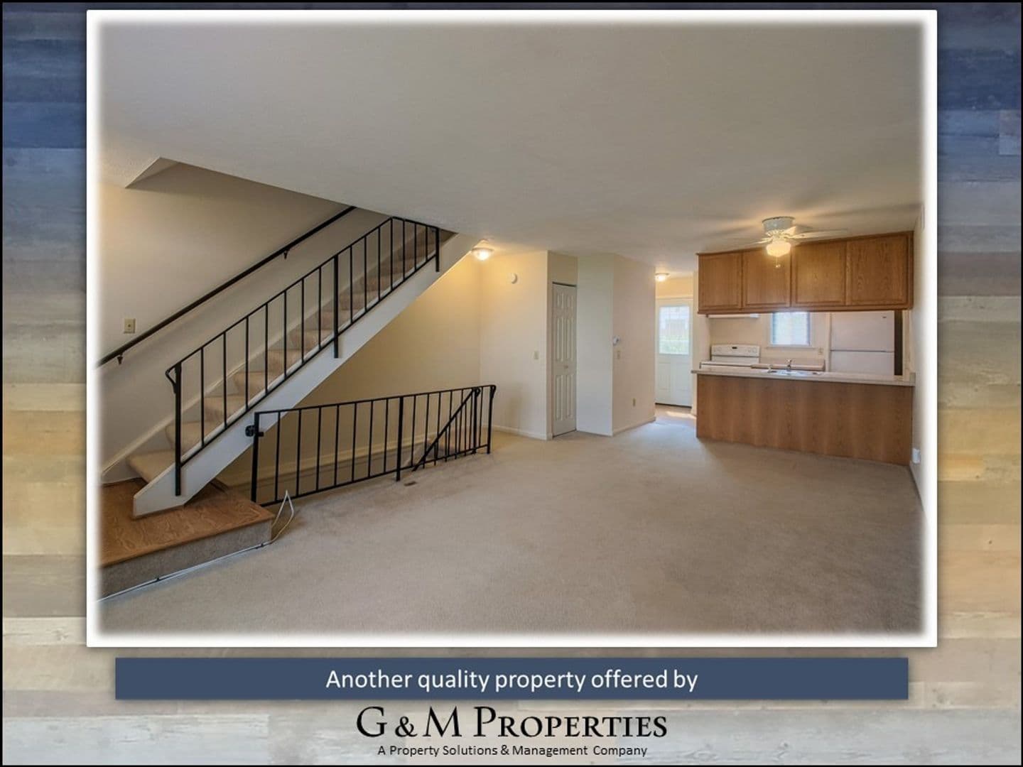 Rochester House: 553 Eastbrooke Ln