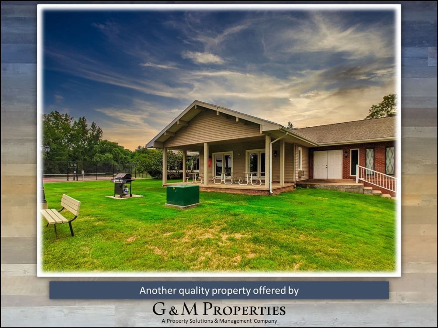 Rochester House: 553 Eastbrooke Ln
