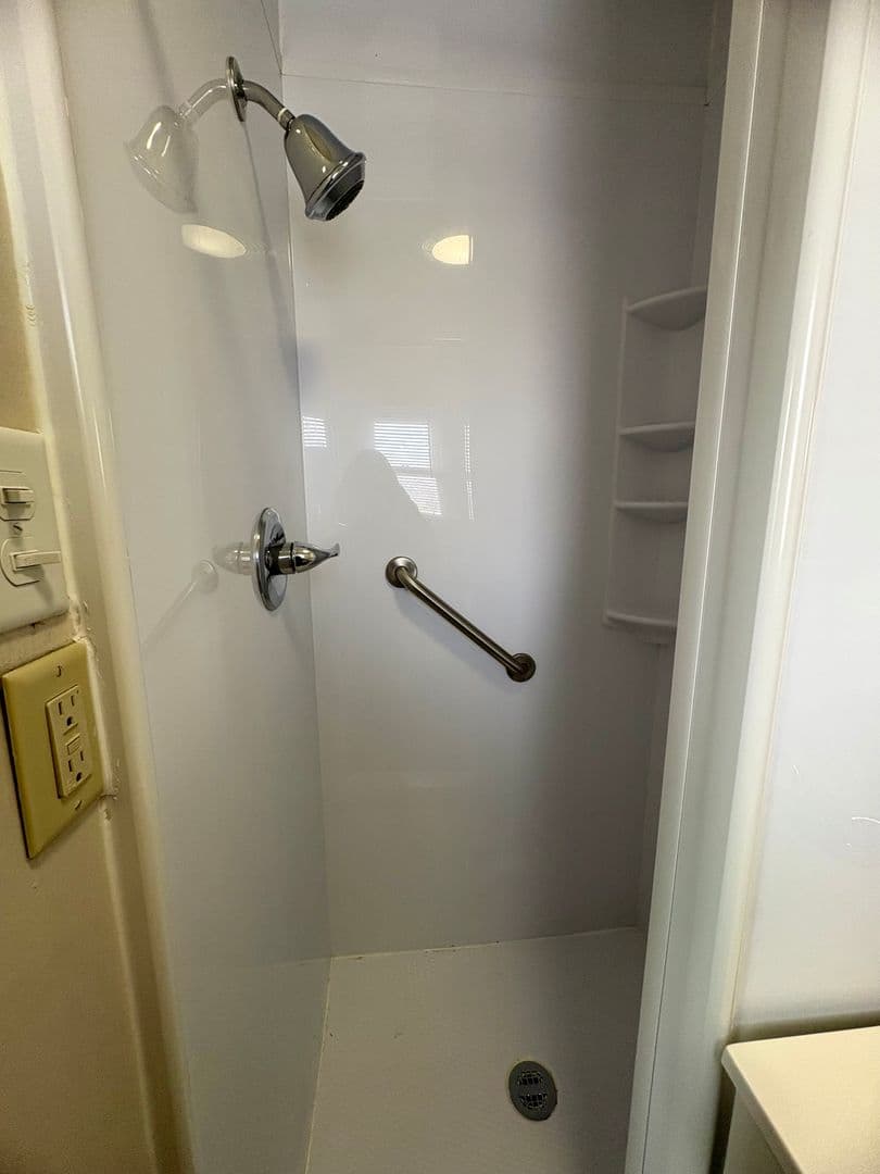 Lancaster Apartment: 403 W James St