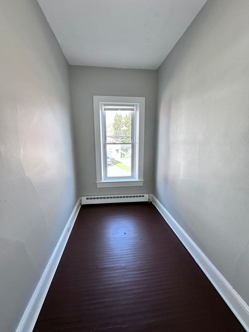 York Apartment: 312 W North Street