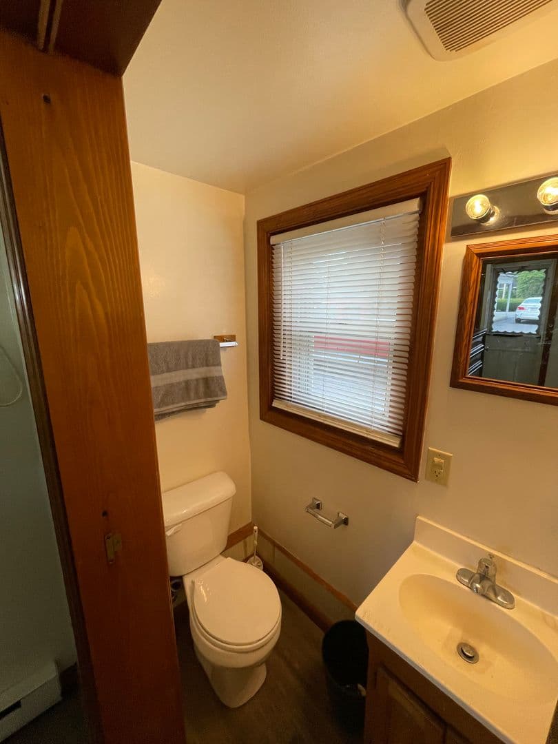 Mountville Apartment: 3833 Columbia Ave