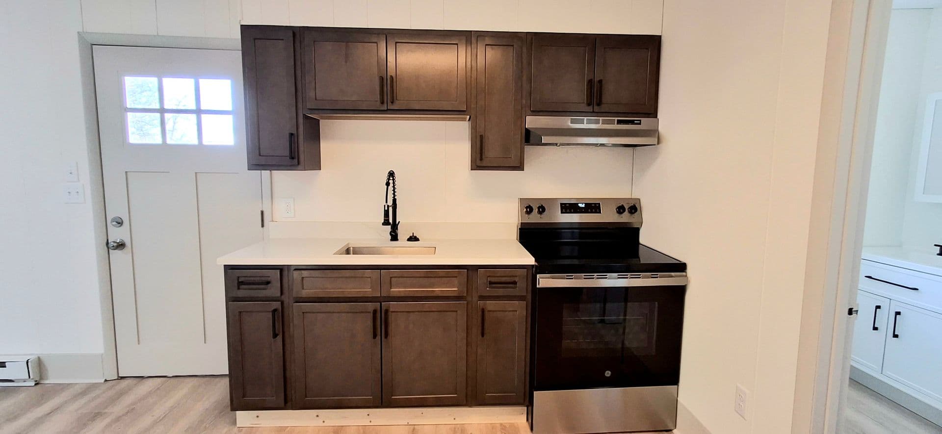 Lebanon Apartment: 264 Rexmont Road