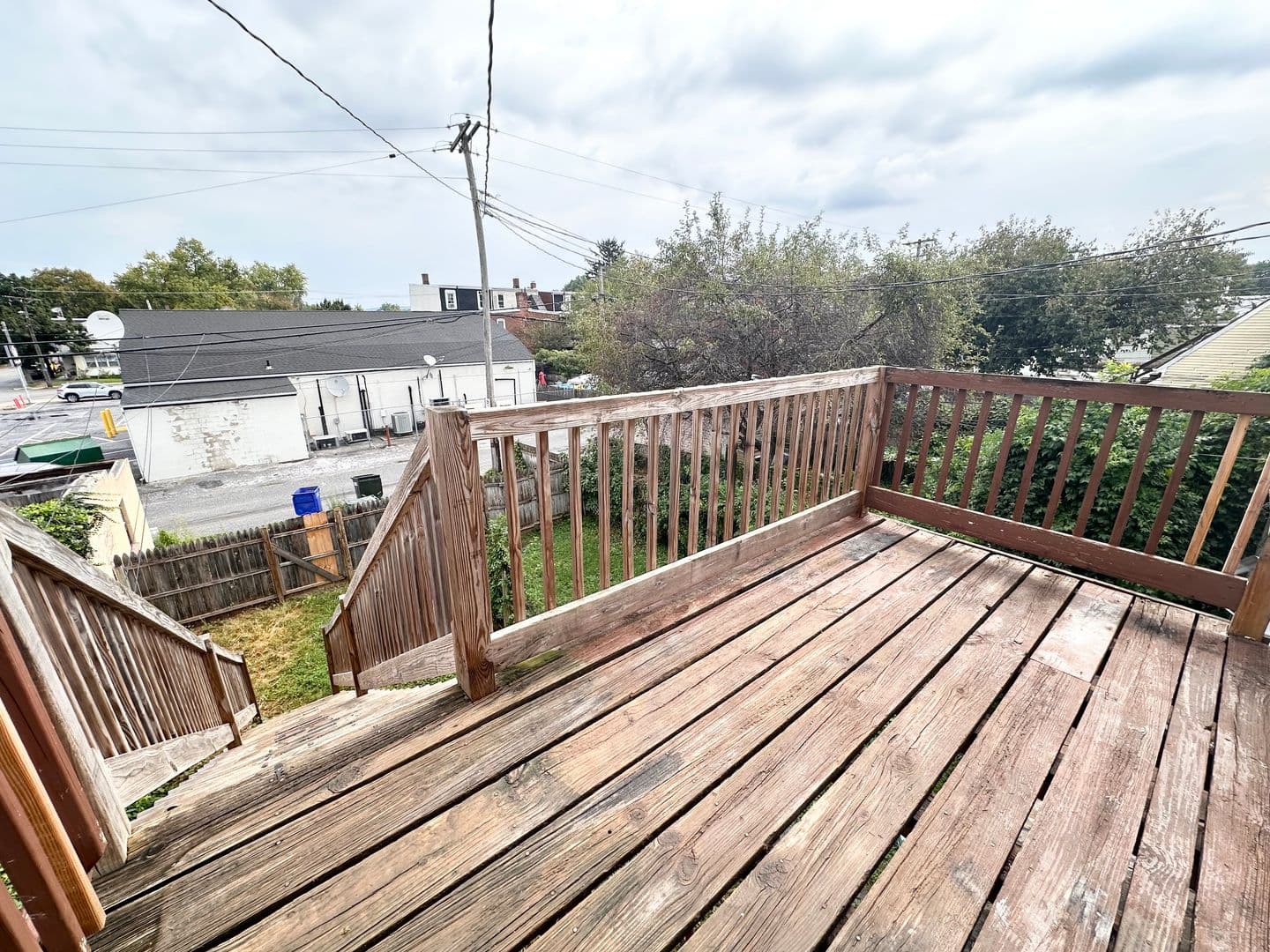 York Apartment: 627 N Hartley Street