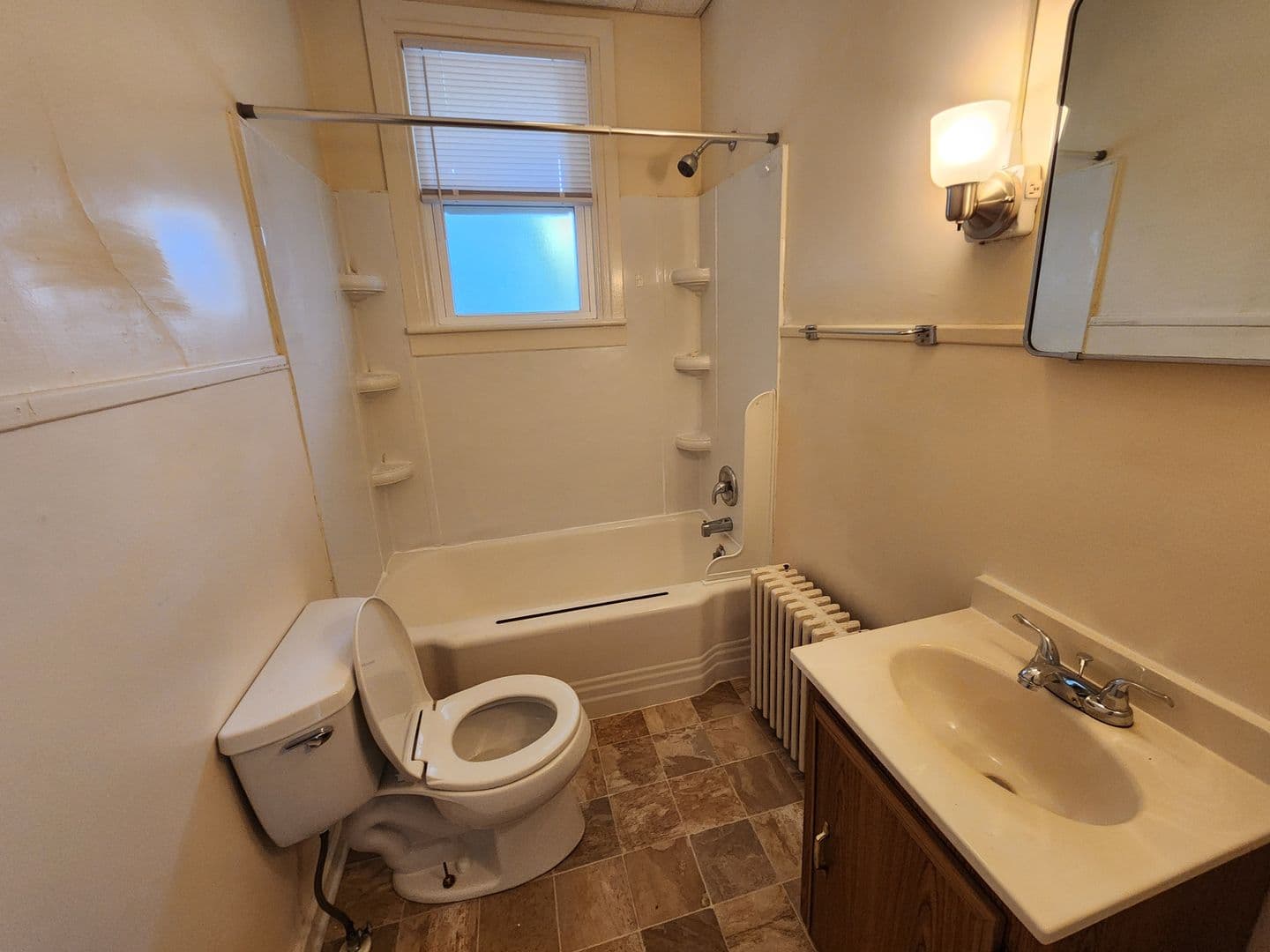 Palmyra Apartment: 126-128 E Maple St