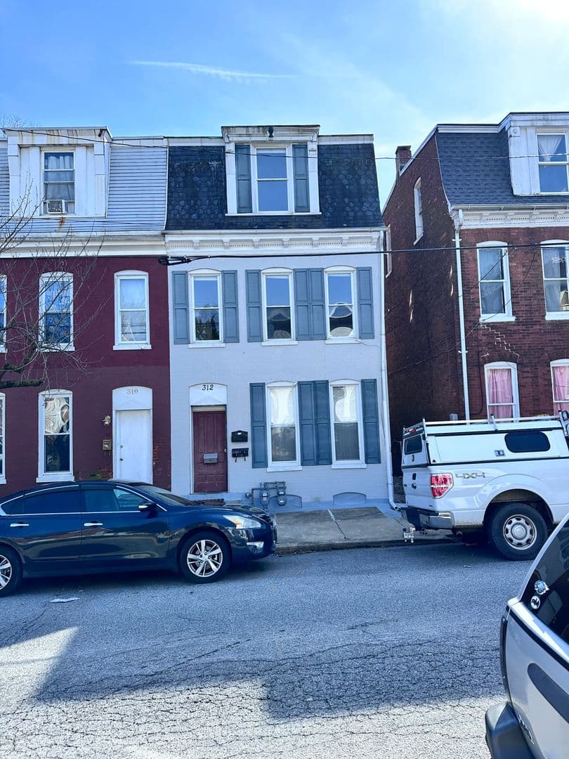 York Apartment: 312 W North Street