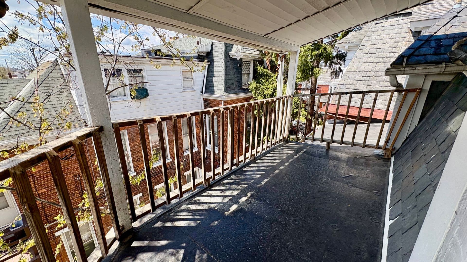 York Apartment: 702 W King St