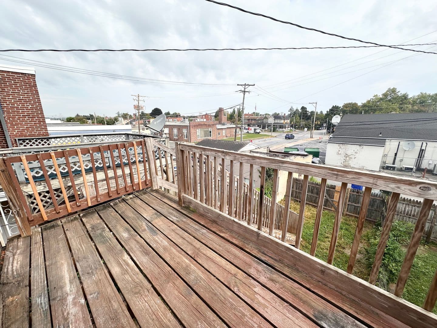 York Apartment: 627 N Hartley Street