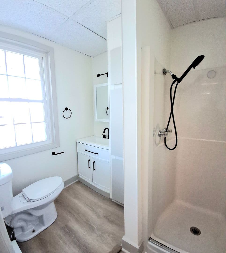 Lebanon Apartment: 264 Rexmont Road