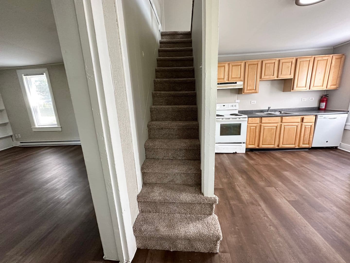 Hallam Apartment: 125 Emig St