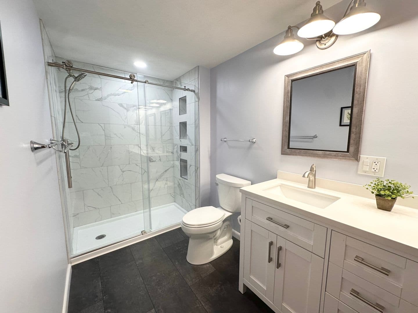 York House: 1671 Northview Rd