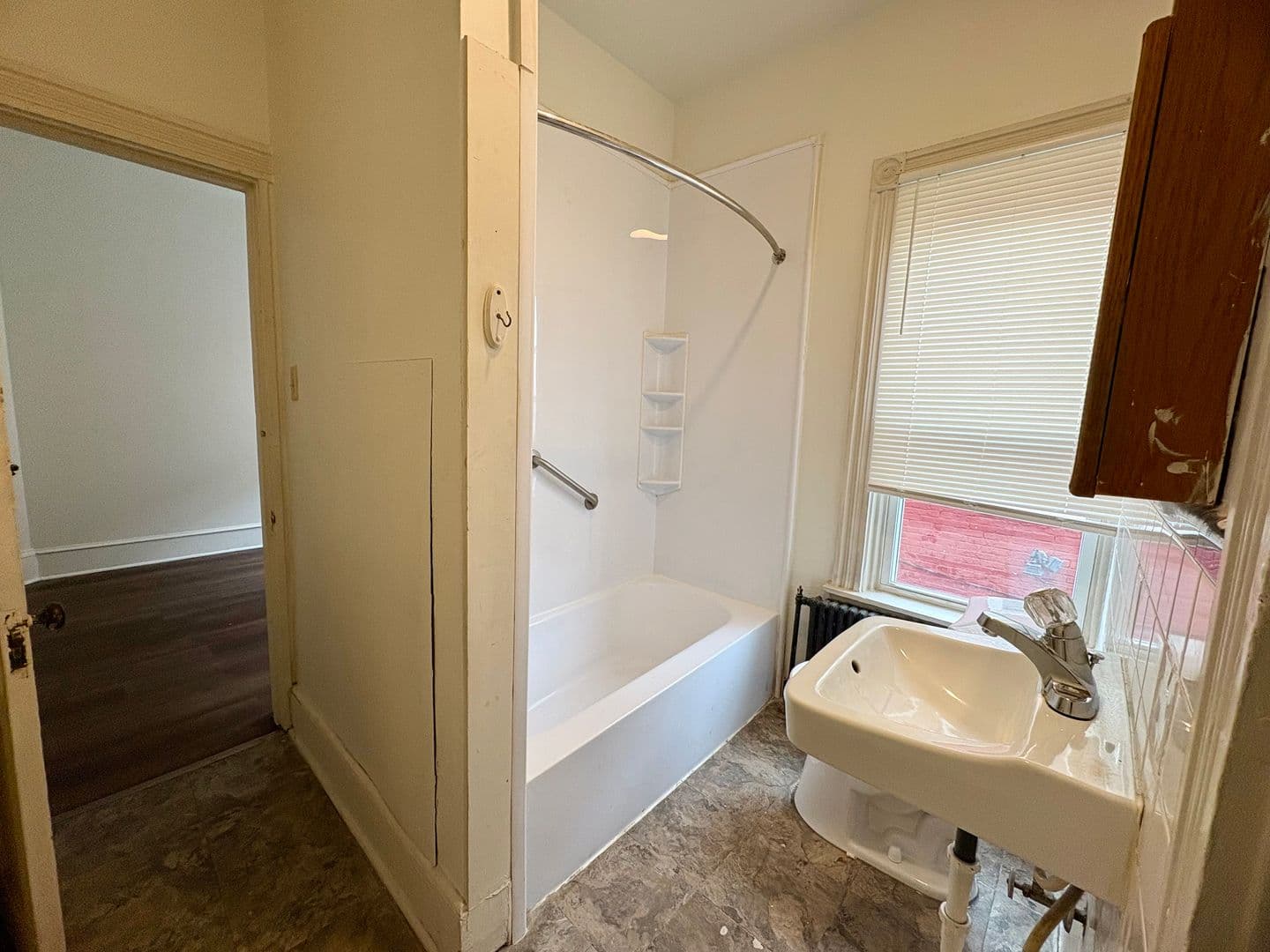 Lancaster Apartment: 403 W James St