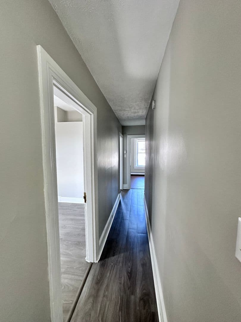 York Apartment: 312 W North Street
