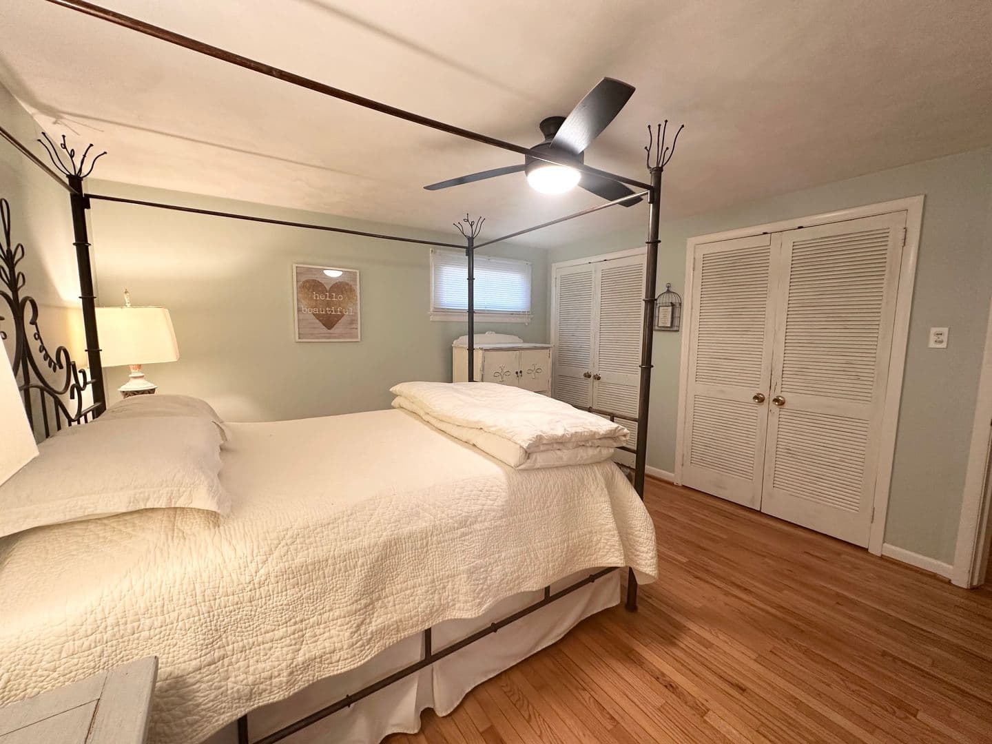York House: 1671 Northview Rd