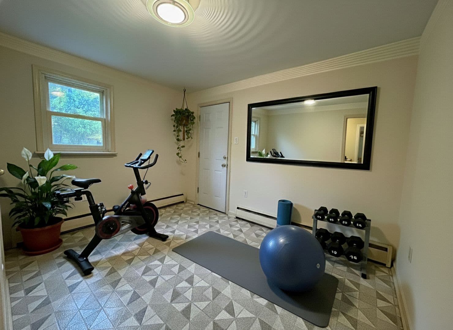 Harrisburg House: 5990 Timothy Road