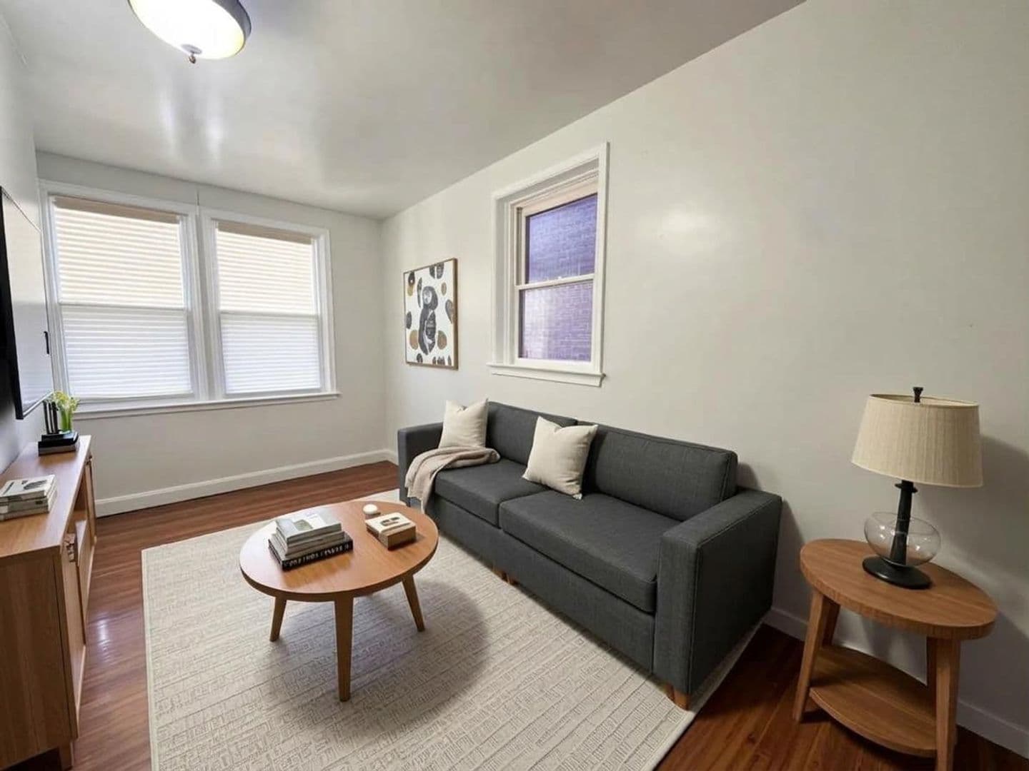 York Apartment: 611 Wallace St