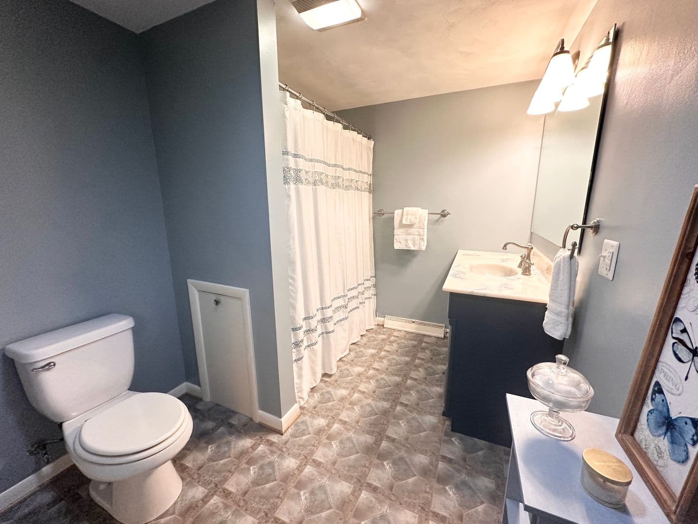 York House: 1671 Northview Rd