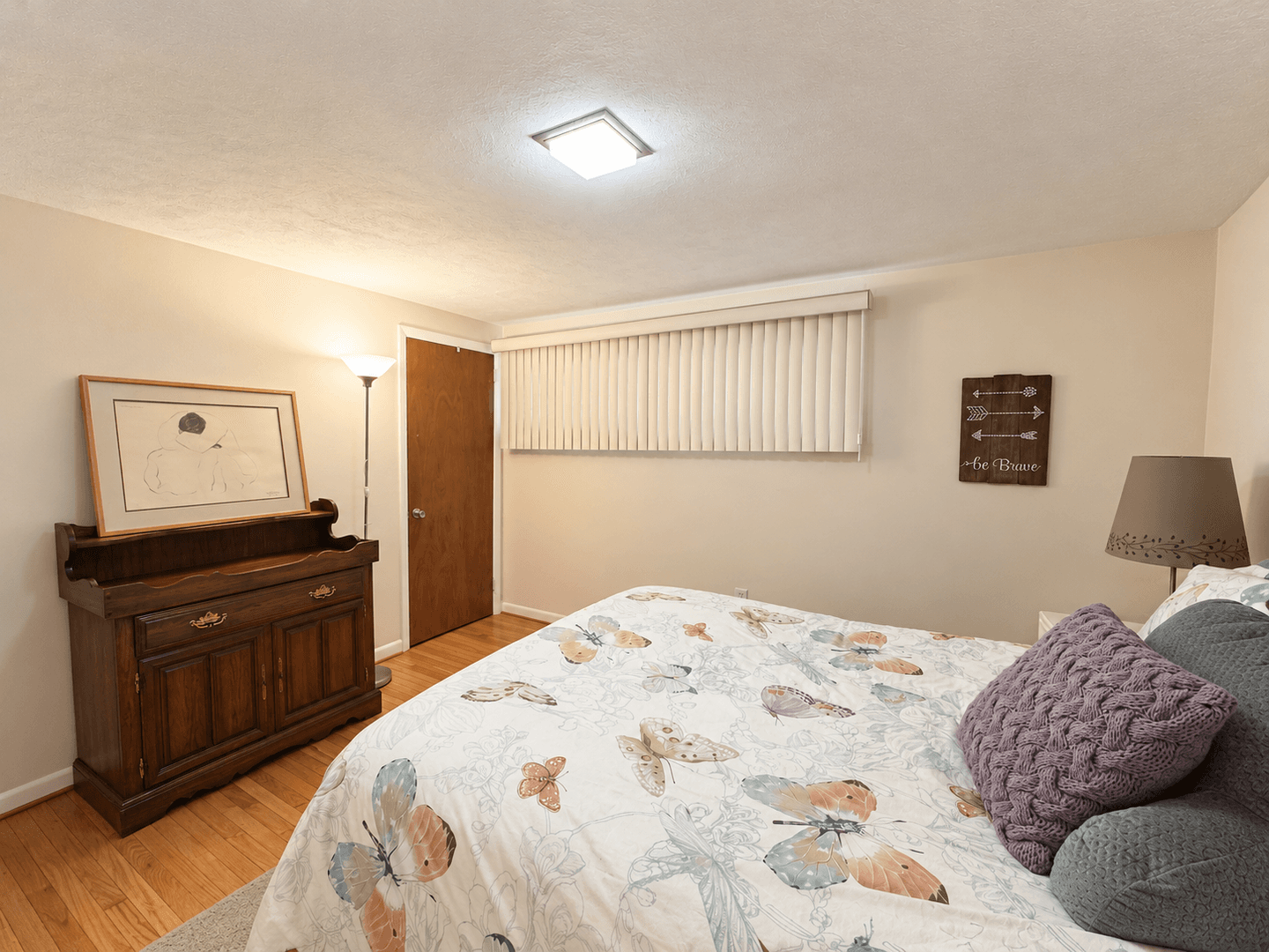 York House: 1671 Northview Rd