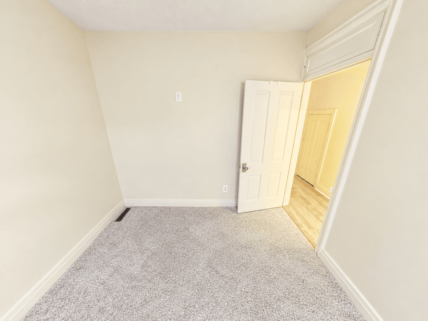 Lebanon House: 516 N 11th Street