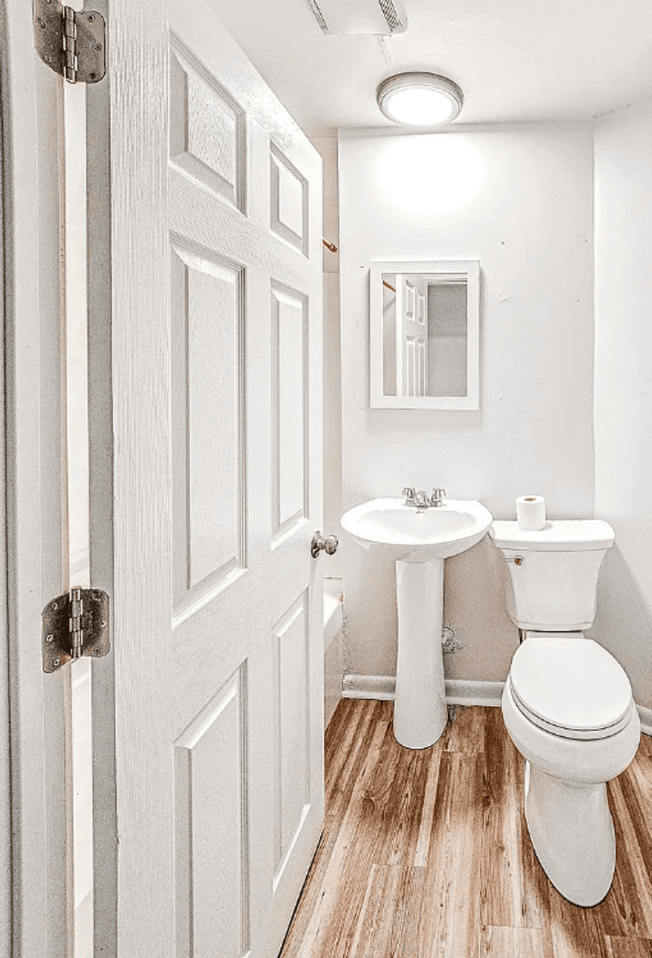 Lancaster House: NWA-16 Conestoga St