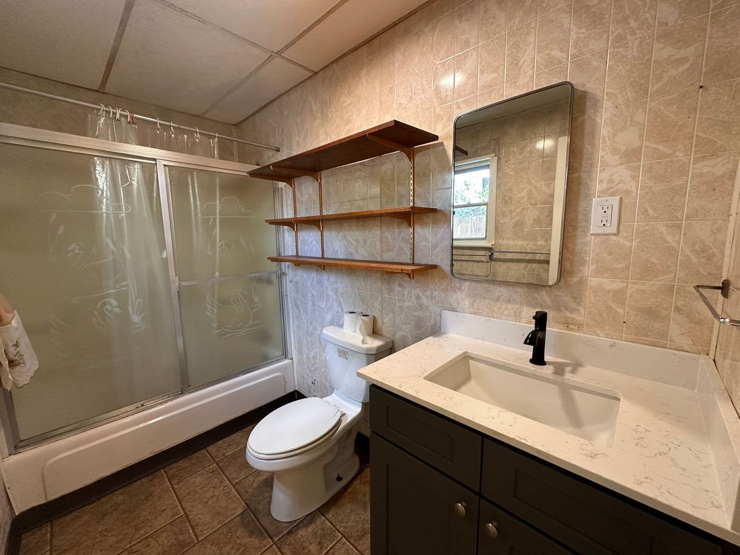 Lebanon Apartment: 324 N 11th Street