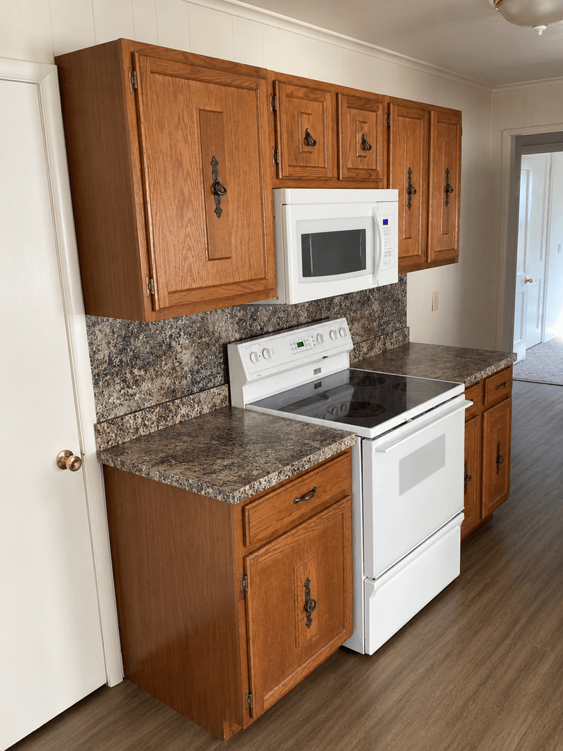 Elizabethtown Apartment: 3630 Colebrook Rd