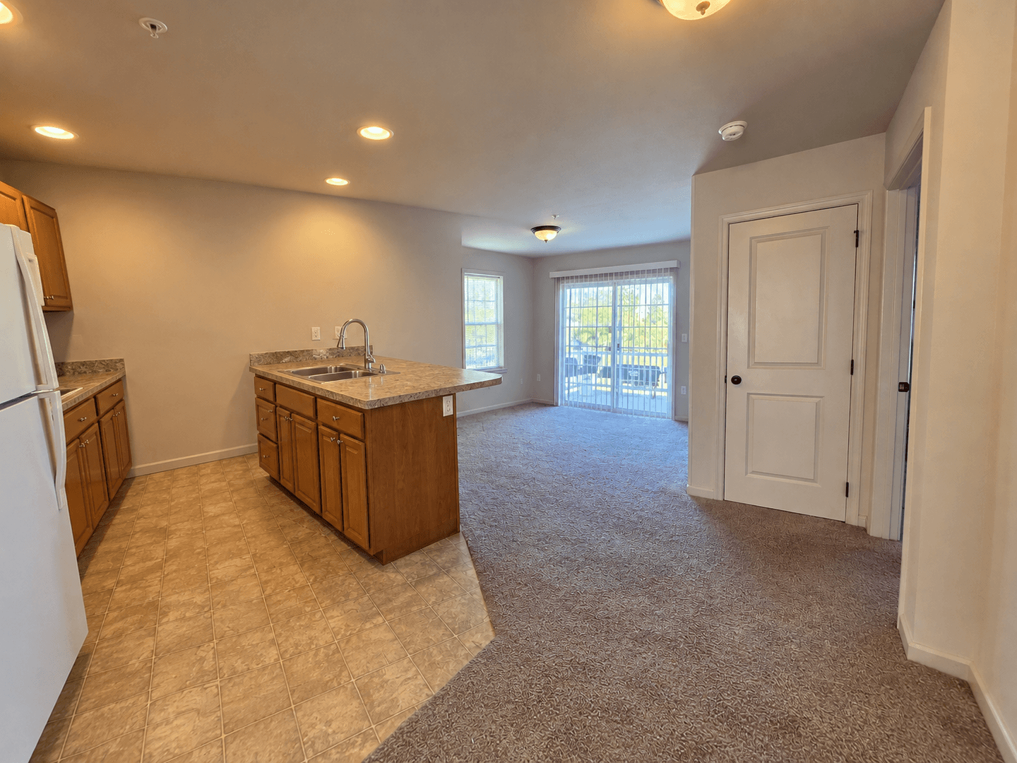 Elizabethtown House: 172 Randolph Dr