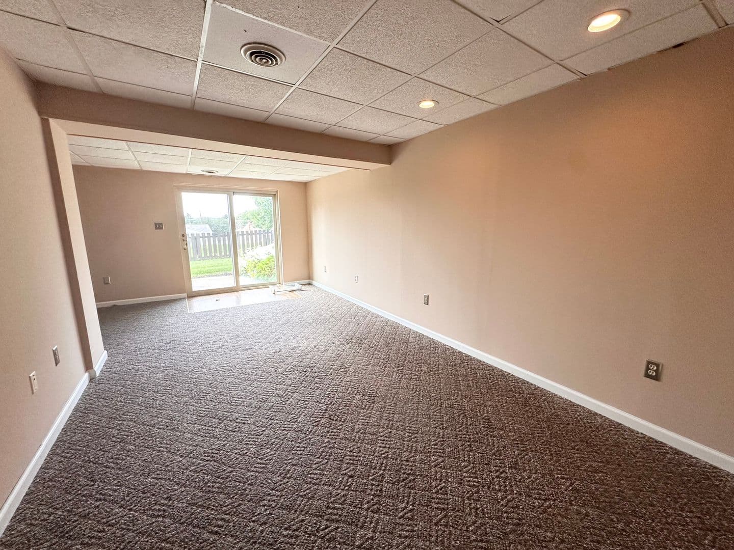 York House: 1114 Skyview Drive