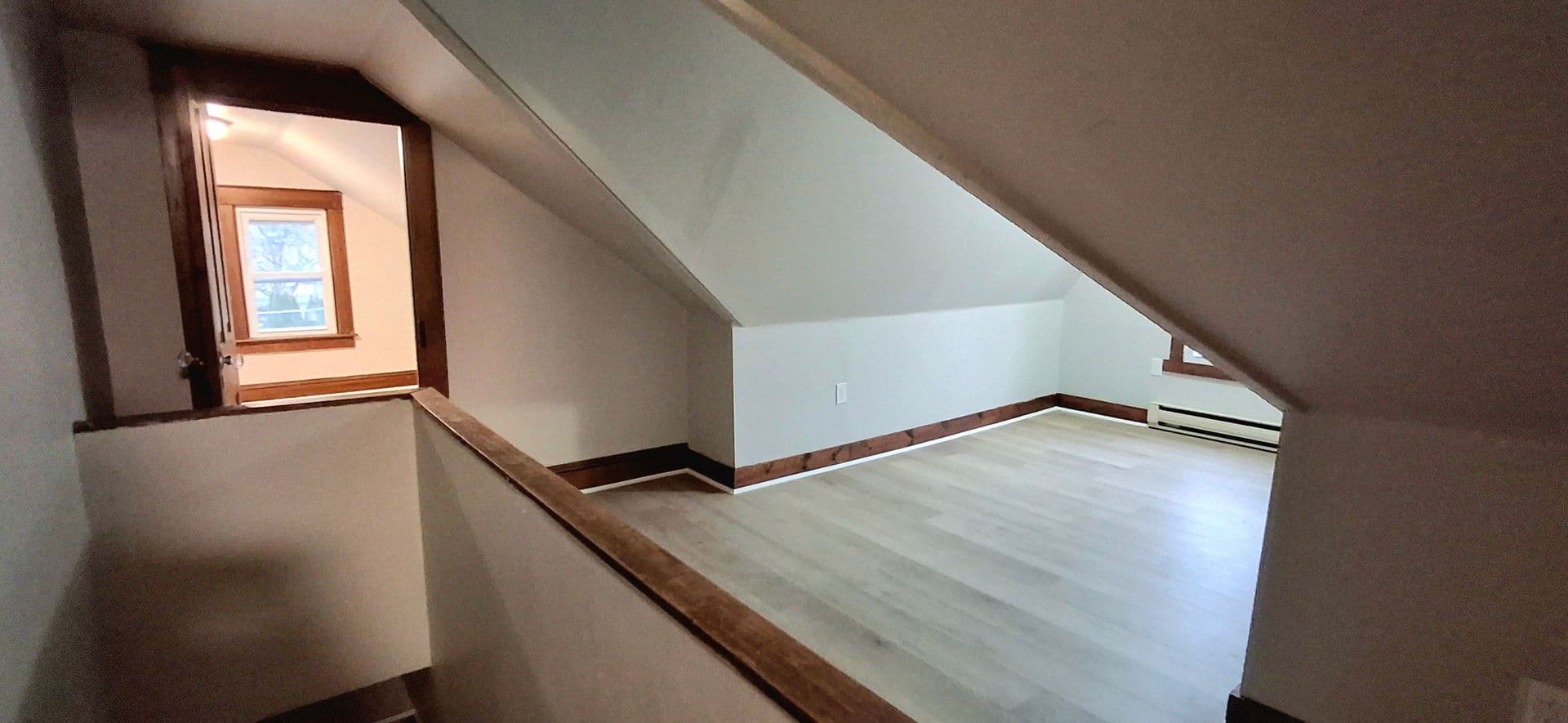 Manheim Apartment: 113 W Ferdinand St