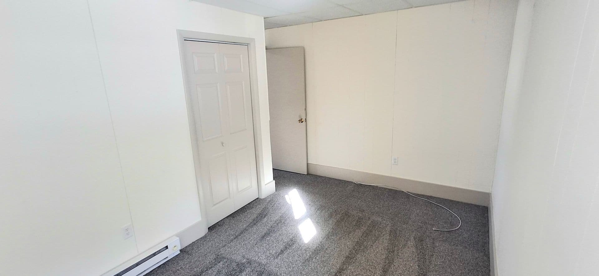 Lebanon Apartment: 264 Rexmont Road