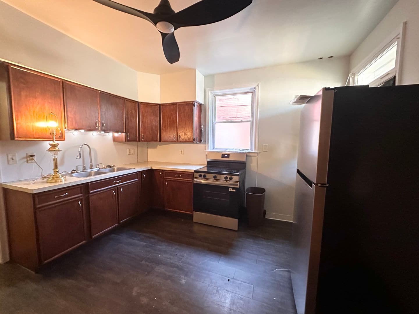 York Apartment: 611 Wallace St