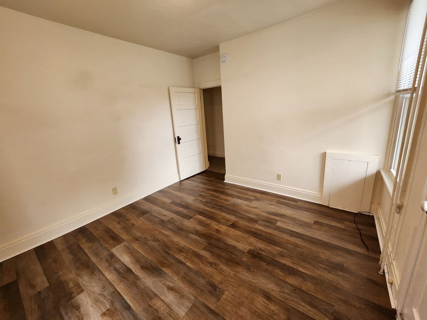 Palmyra Apartment: 126-128 E Maple St